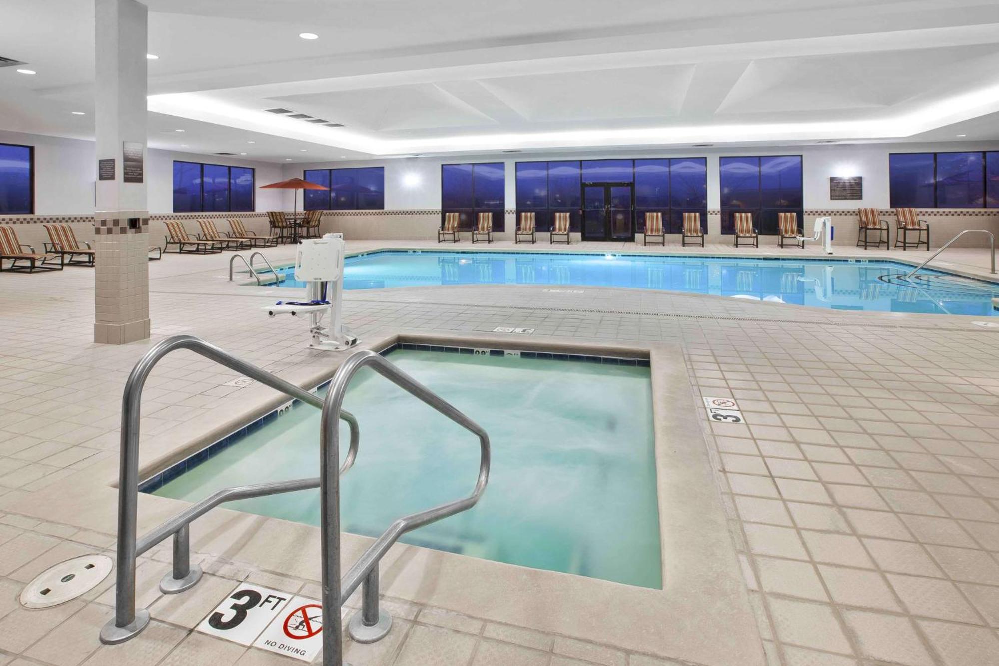 Hampton Inn Toledo-South/Maumee Exterior foto