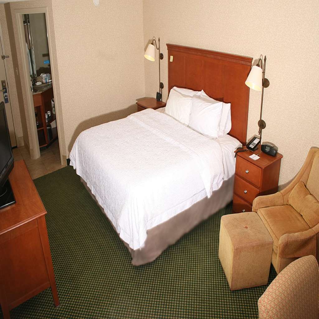 Hampton Inn Toledo-South/Maumee Habitación foto